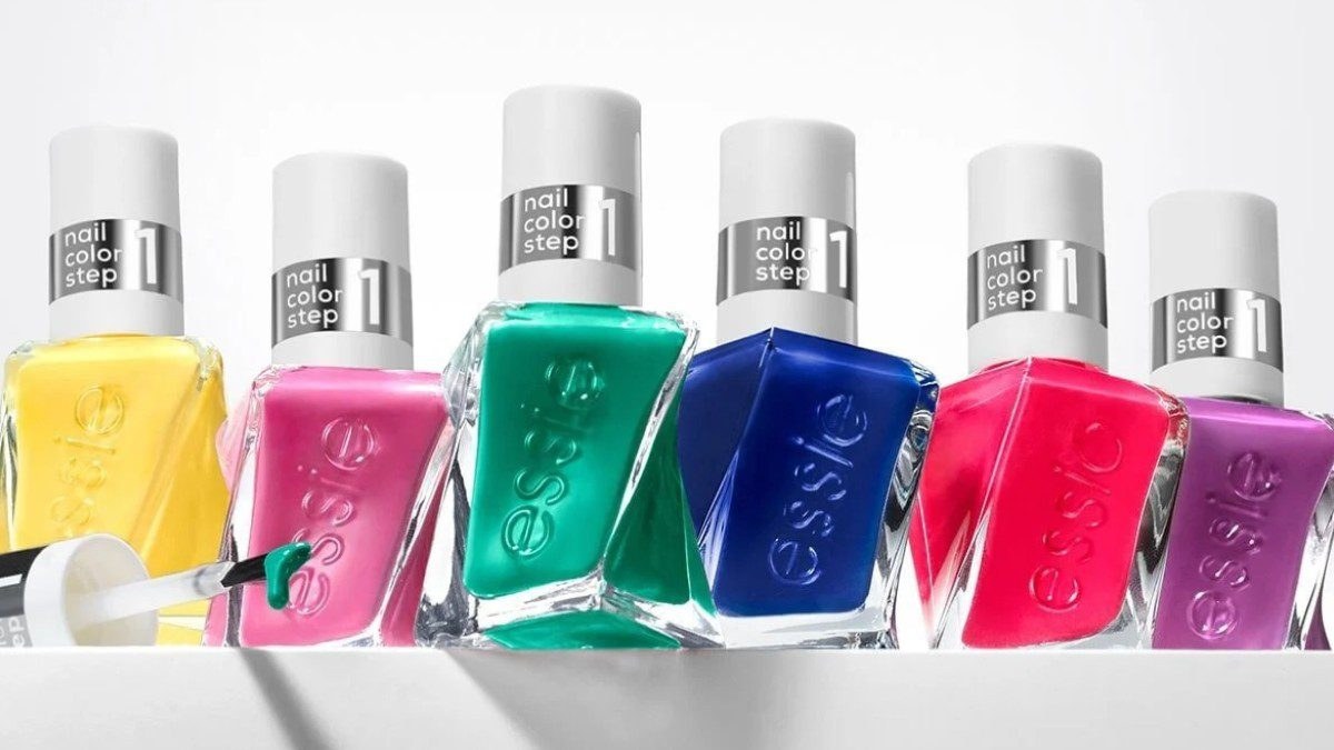 μανικιούρ Essie