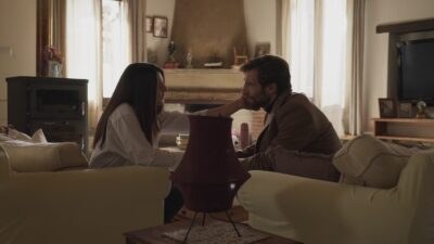 Η γη της ελιάς Ισμήνη Κωνσταντίνος
