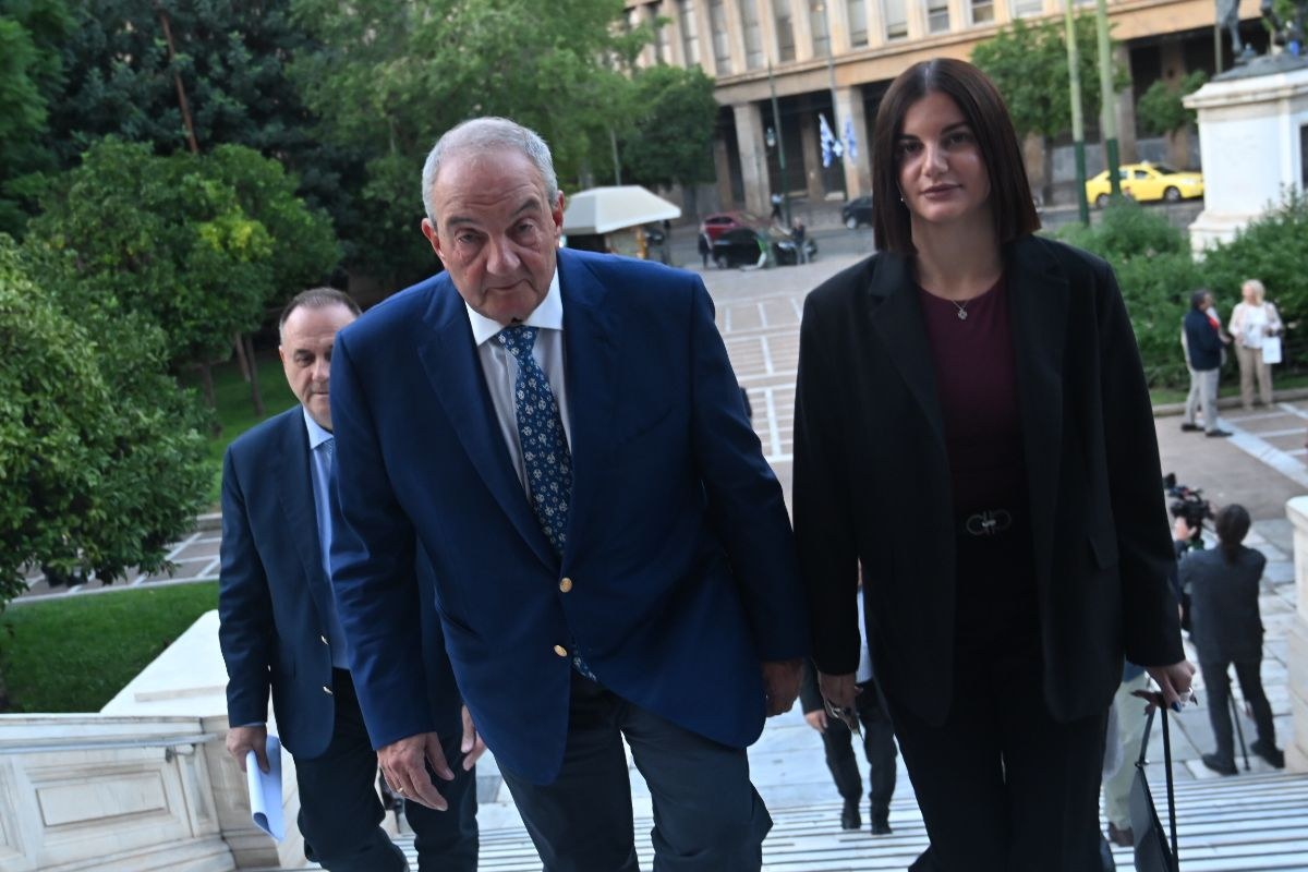 Ο Κώστας Καραμανλής και η κόρη του, Αλίκη