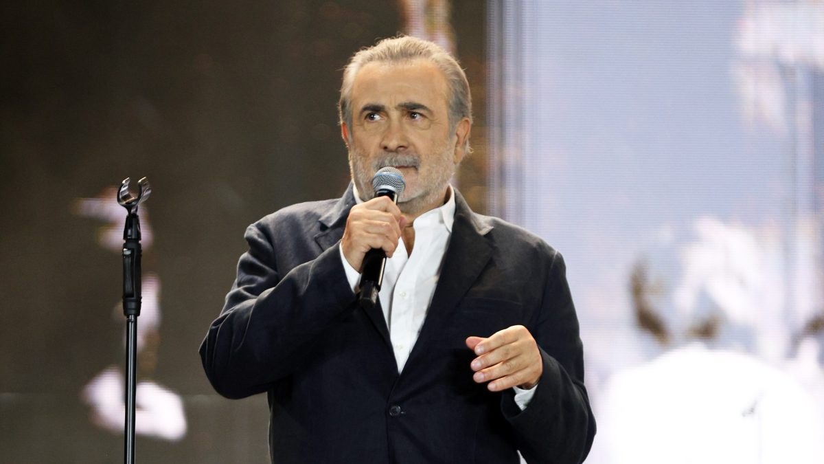 Ο Λάκης Λαζόπουλος
