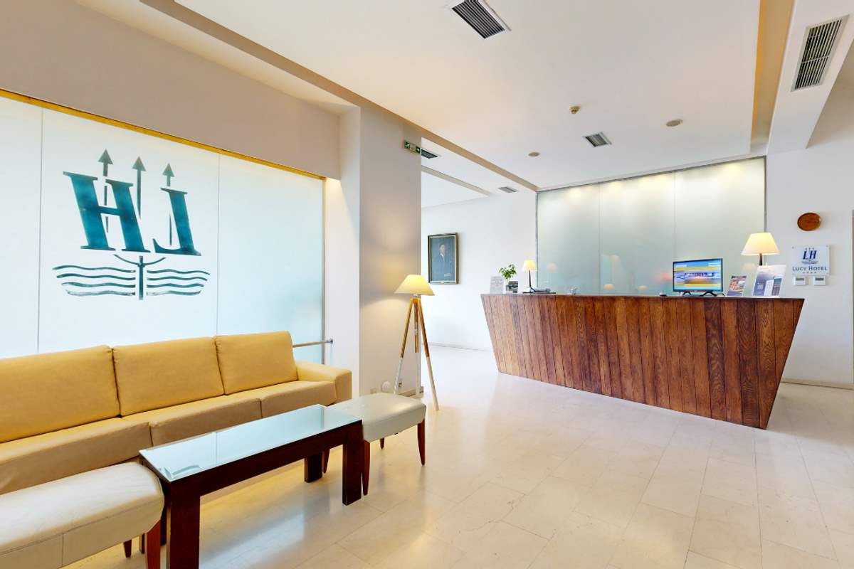 Lucy hotel