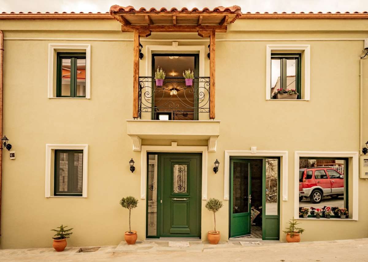 Sohos Traditional Homes