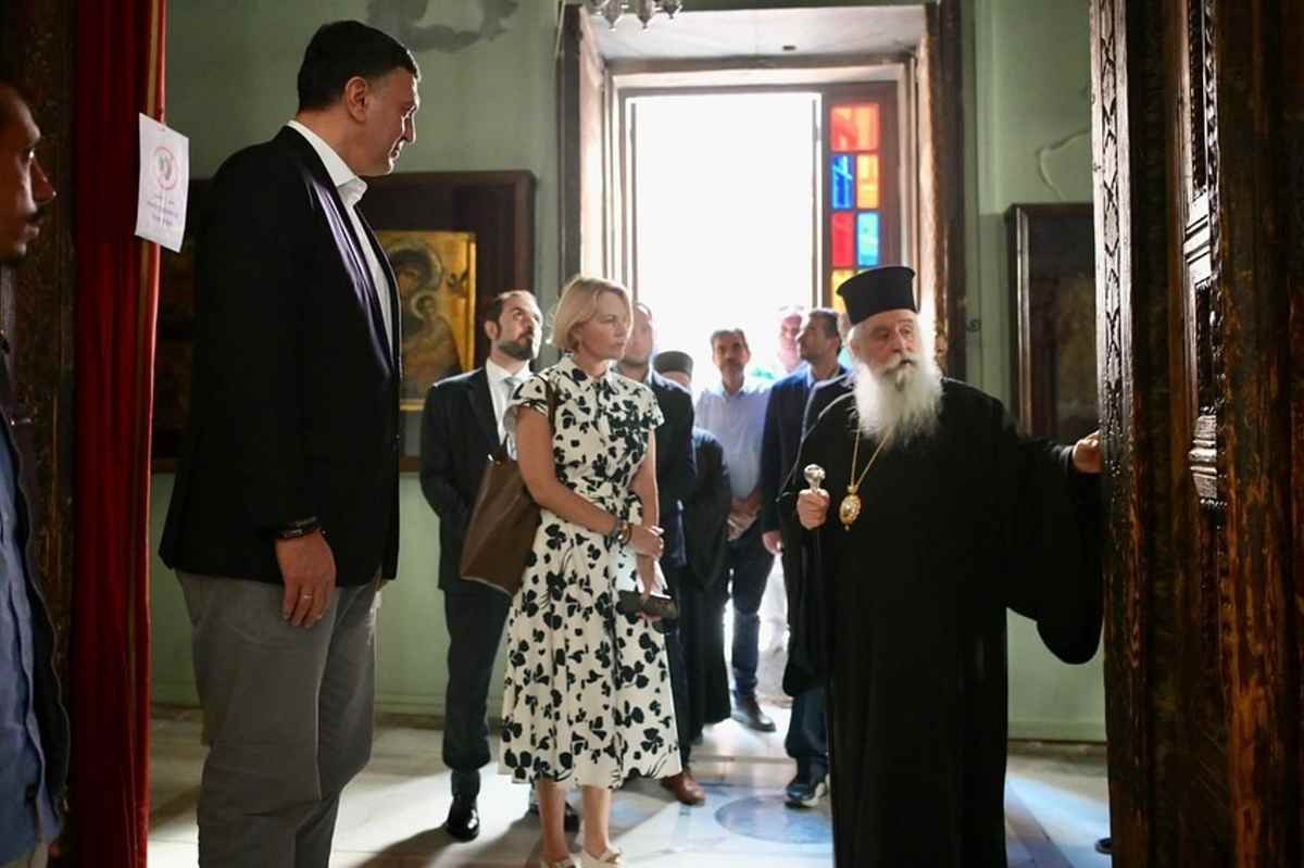 Τζένη Μπαλατσινού – Βασίλης Κικίλιας: Ταξίδι στην Αίγυπτο με τον γιο τους (Φωτογραφίες)