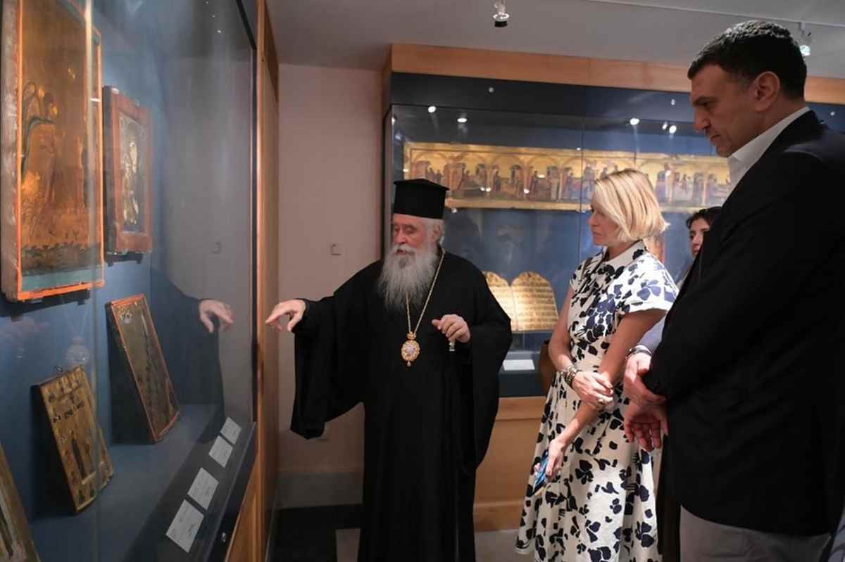 Τζένη Μπαλατσινού – Βασίλης Κικίλιας: Ταξίδι στην Αίγυπτο με τον γιο τους (Φωτογραφίες)