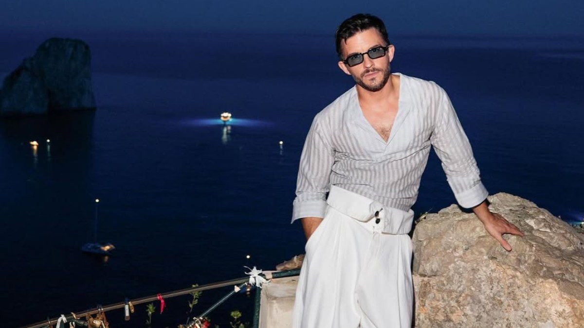 Jonathan Bailey