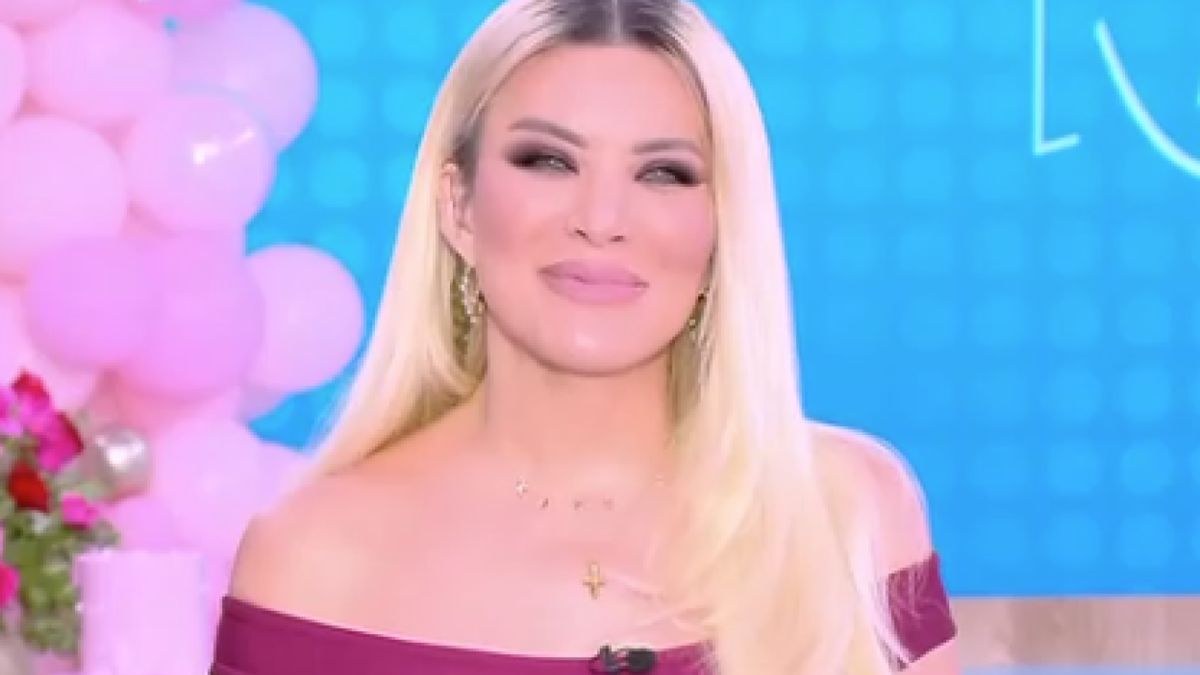 Η Κατερίνα Καινούργιου στο Super Κατερίνα