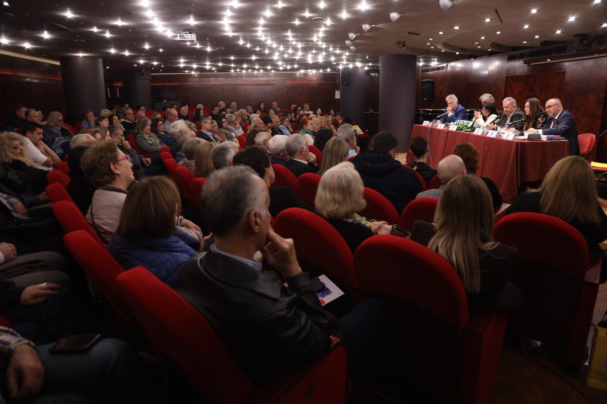 Από τη συγκέντρωση για το μυθιστόρημα Bleu