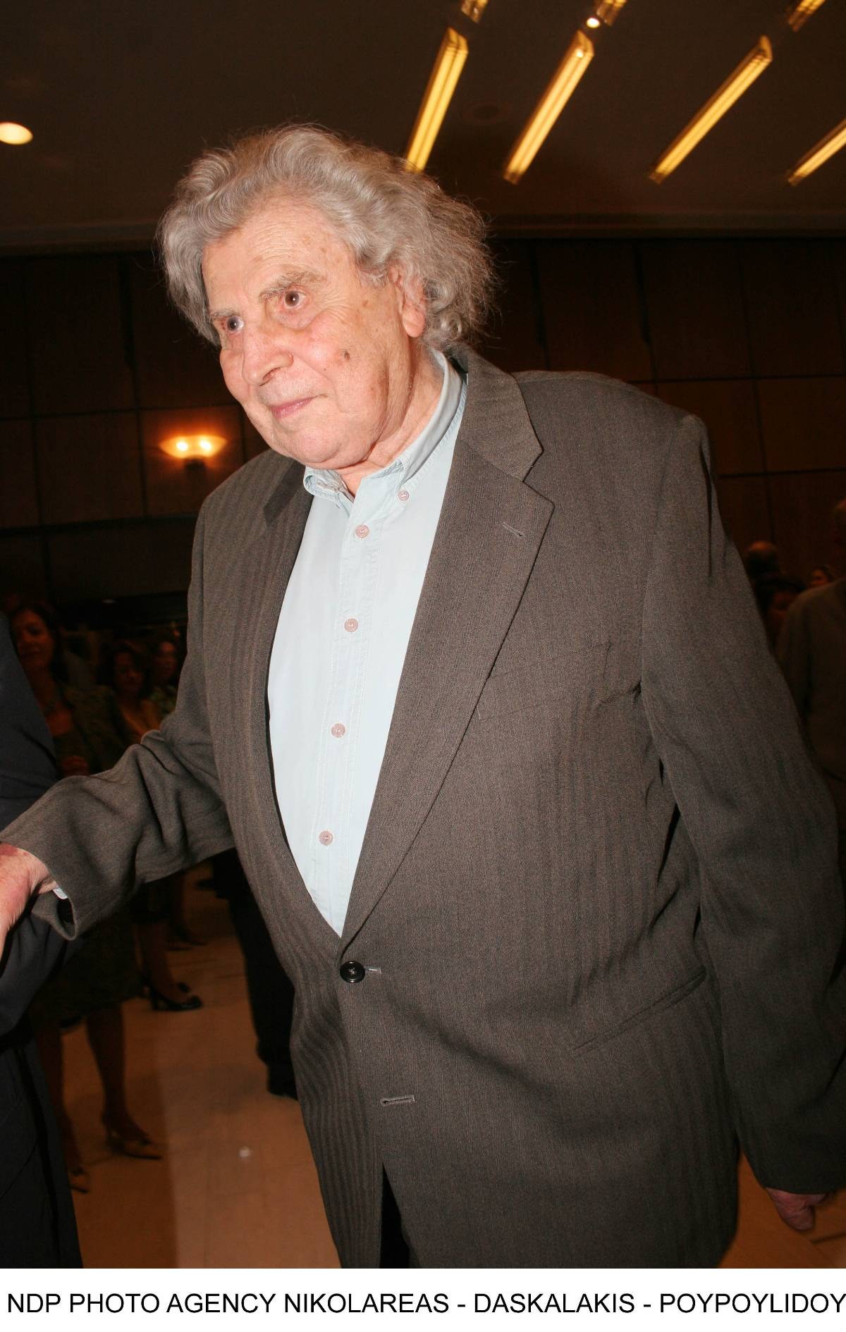 Μίκης Θεοδωράκης