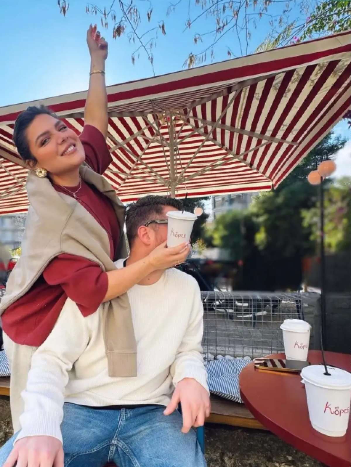 Η Δανάη Μπάρκα στο Instagram