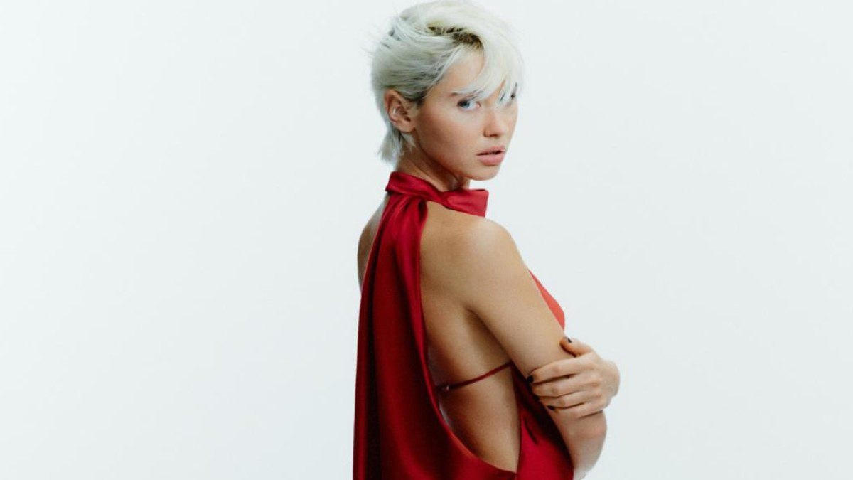 zara φόρεμα