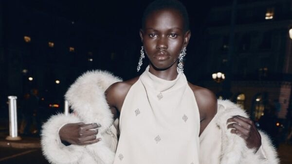 zara φόρεμα