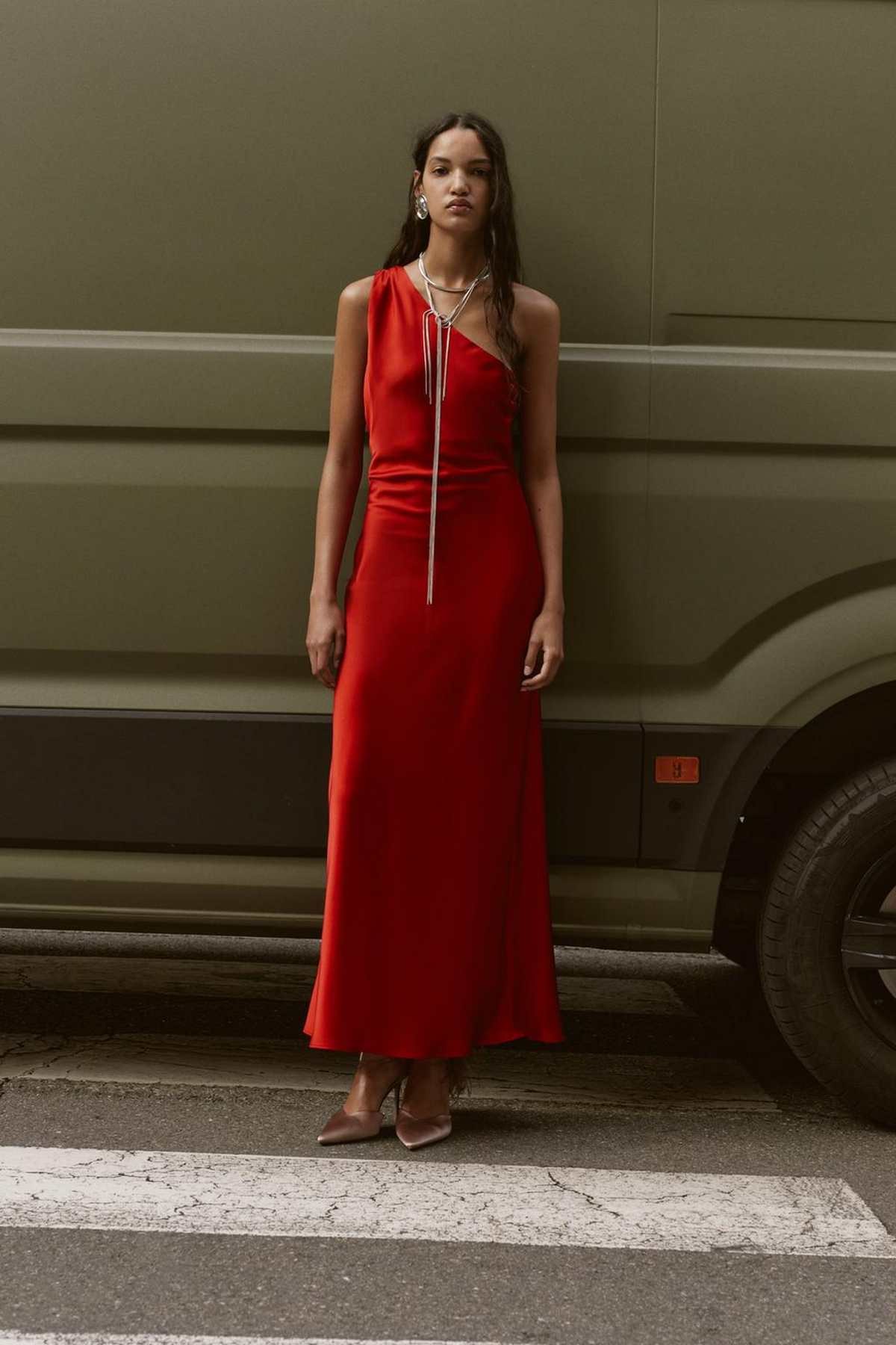 zara φόρεμα