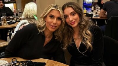 Η Άννα Καραμανλή με την κόρη της