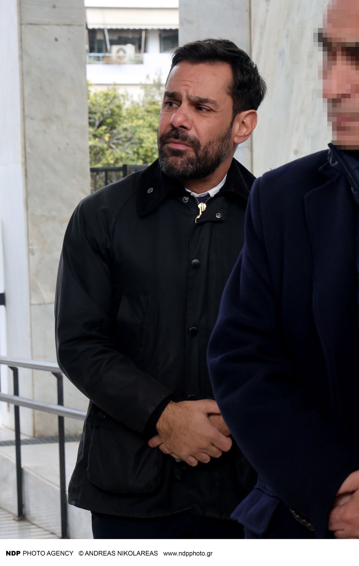 Ο Αλέξανδρος Κασανδρινός στη κηδεία της Μέλπως Ζαρόκωστα
