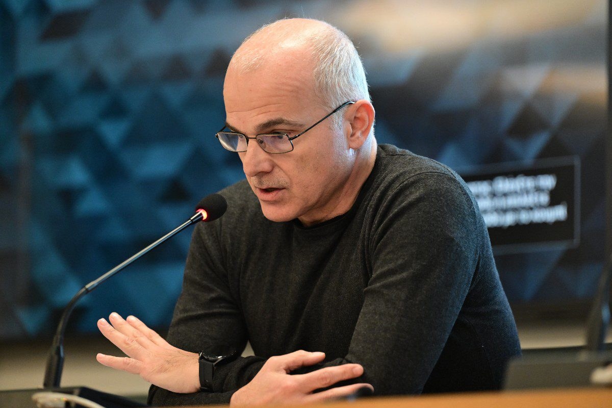 Αντώνης