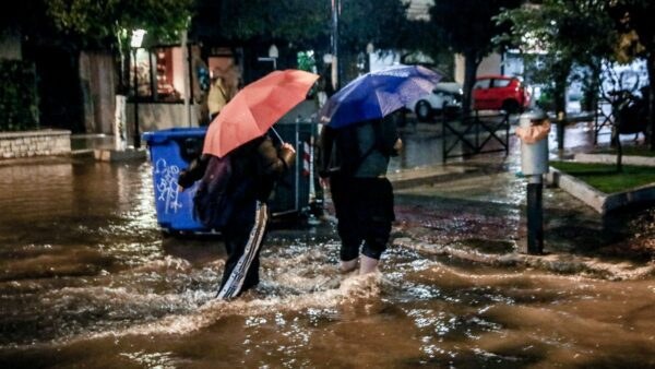 Καιρός σήμερα 28/1: Πού αναμένονται βροχές και καταιγίδες
