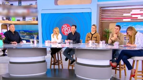 Ο Γιώργος Λιάγκας με τους συνεργάτες του στο Πρωινό