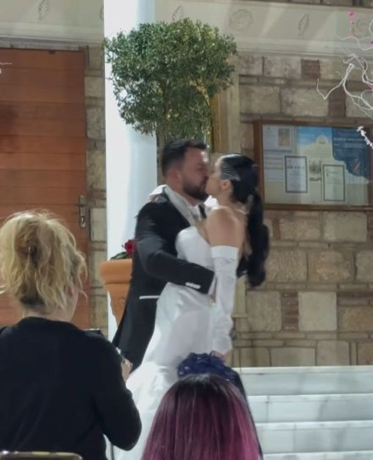 Ο Βασίλης Κουμεντάκος στο γάμο του
