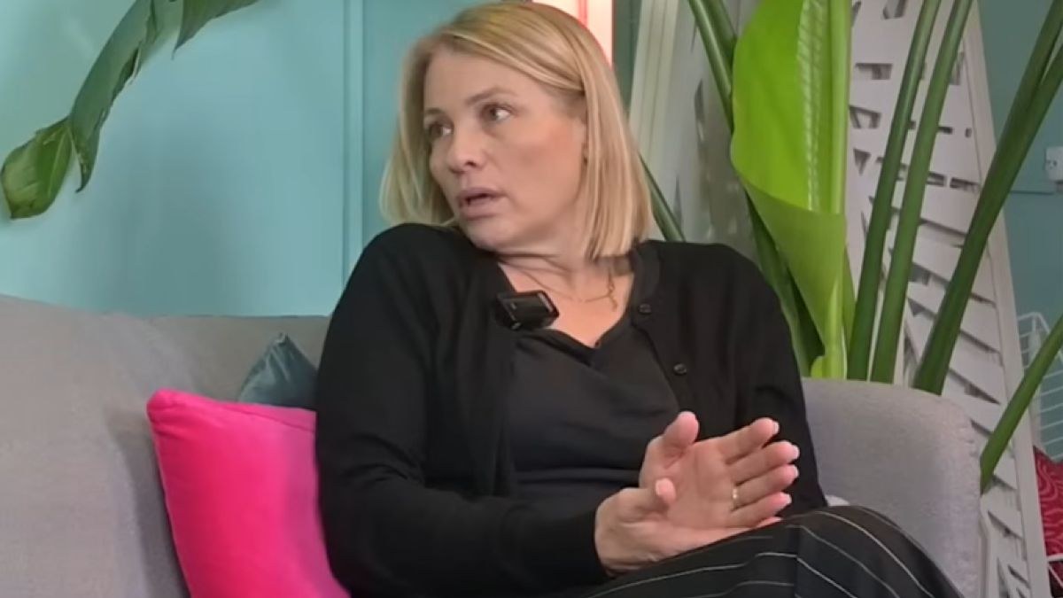 Η Μαριάννα Τουμασάτου στο Youtube