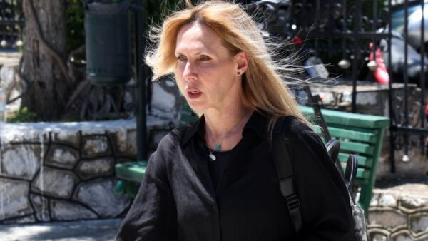 Εβελίνα Παπούλια