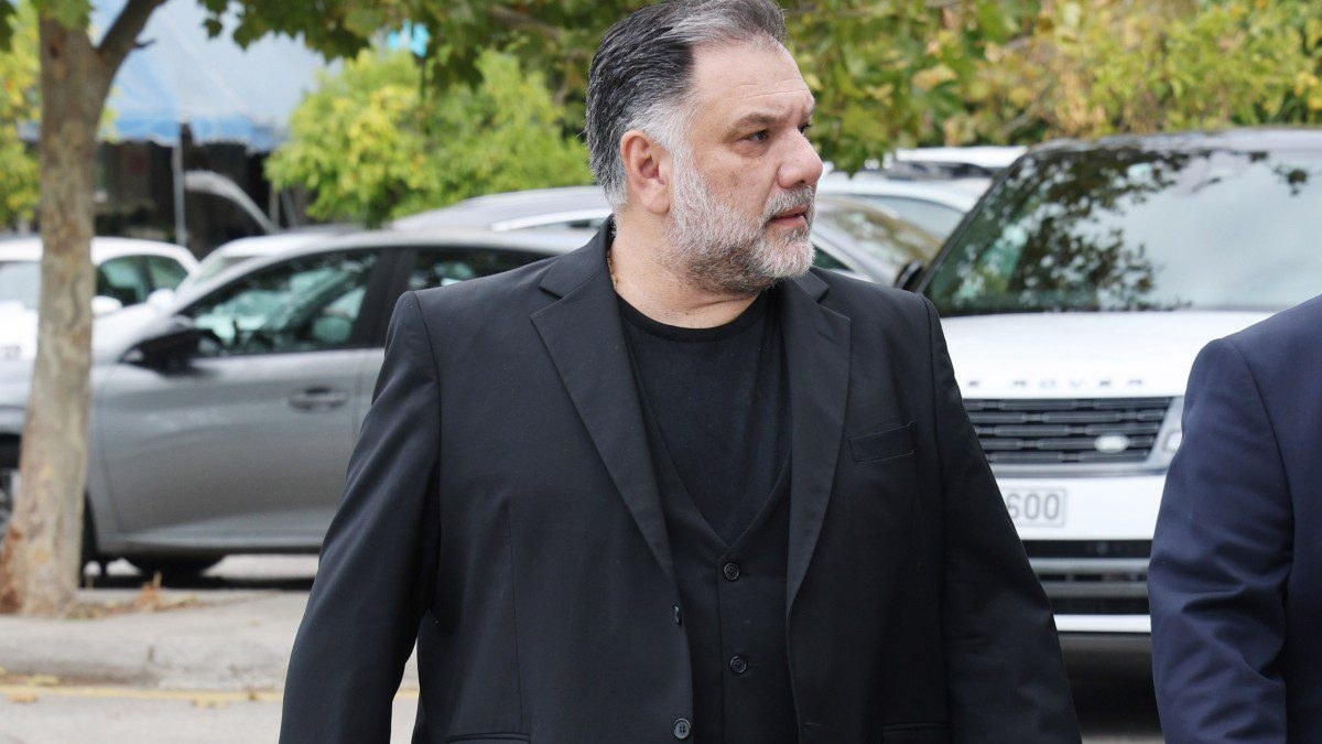 Γρηγόρης Αρναούτογλου