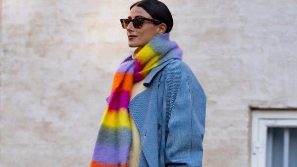 Γαλάζιο χρώμα στο street style