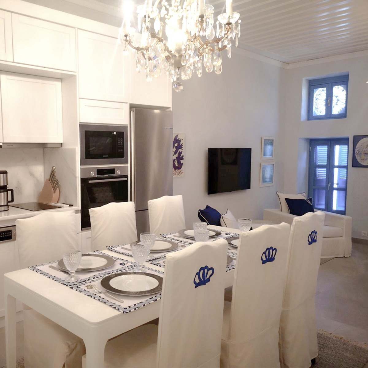 My Crown Suites