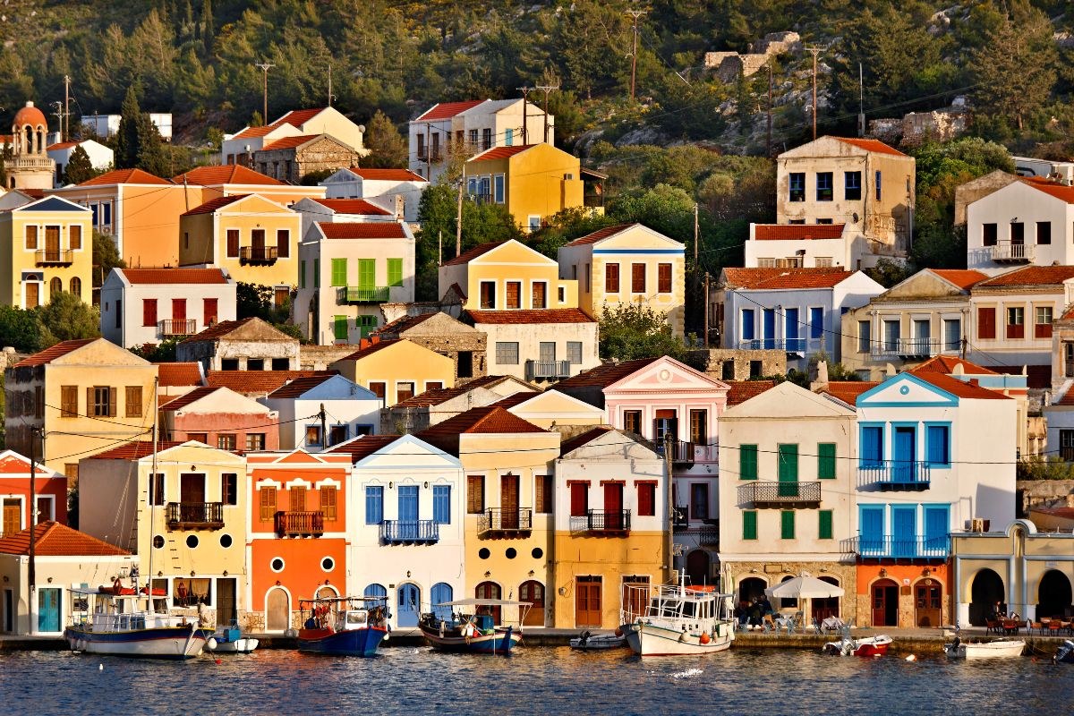 Καστελόριζο: Καλοκαιρινή απόδραση στο γραφικό νησί του Αιγαίου