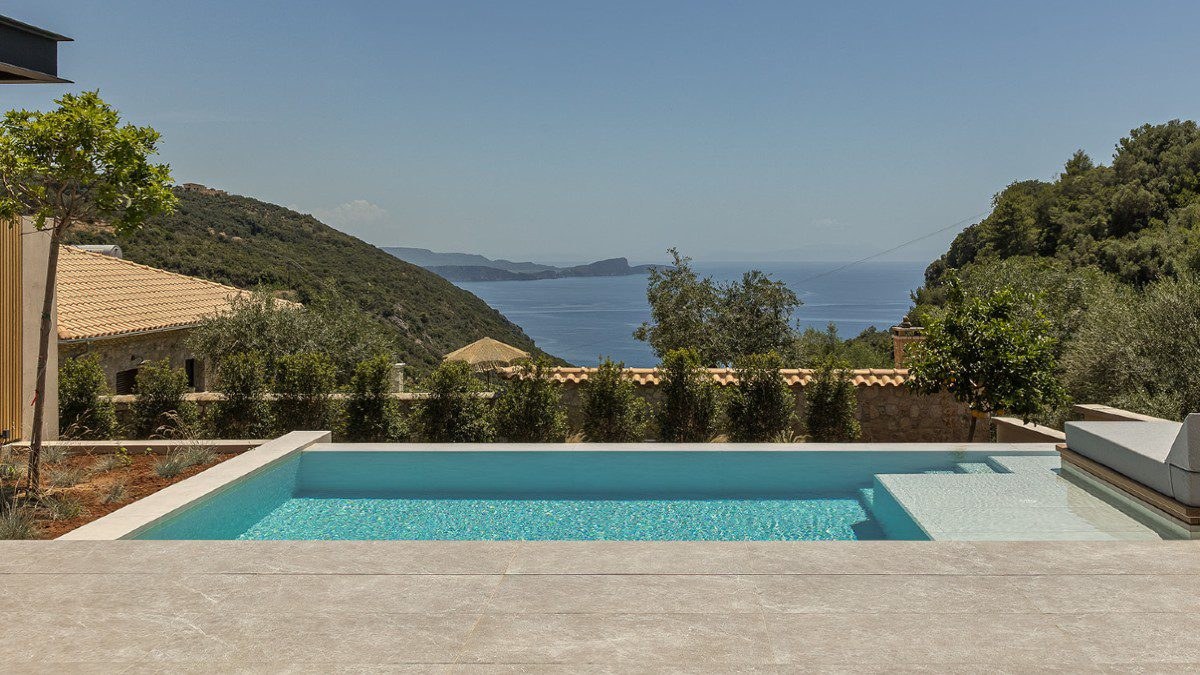 Monalia Luxury Suites
