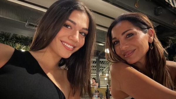 Φόρεμα ίδιο για Μελίνα Νικολαϊδη και Δέσποινα Βανδή