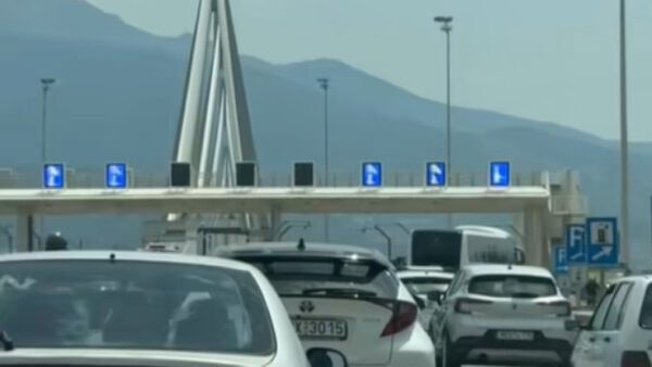 Γέφυρα Ρίου Αντίριου Κίνηση