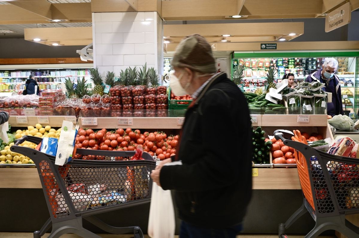 Shrinkflation: Εξαπλώνεται στα σούπερ μάρκετ - Τι είναι και τι πρέπει να προσέχουν οι καταναλωτές