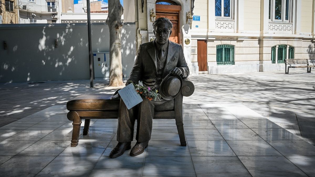 Το γλυπτό του Κωνσταντίνου Καβάφη