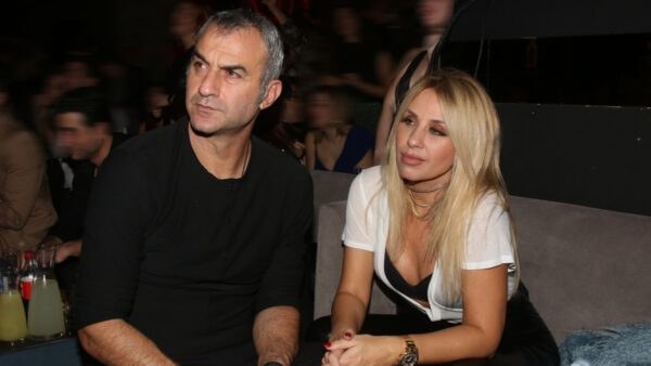 Γωγώ Μαστροκώστα: «Ήθελε οπωσδήποτε να πάει...» – Τα δάκρυα με τον Δέλλα στο κελί του Αγίου Πορφυρίου για το τάμα της