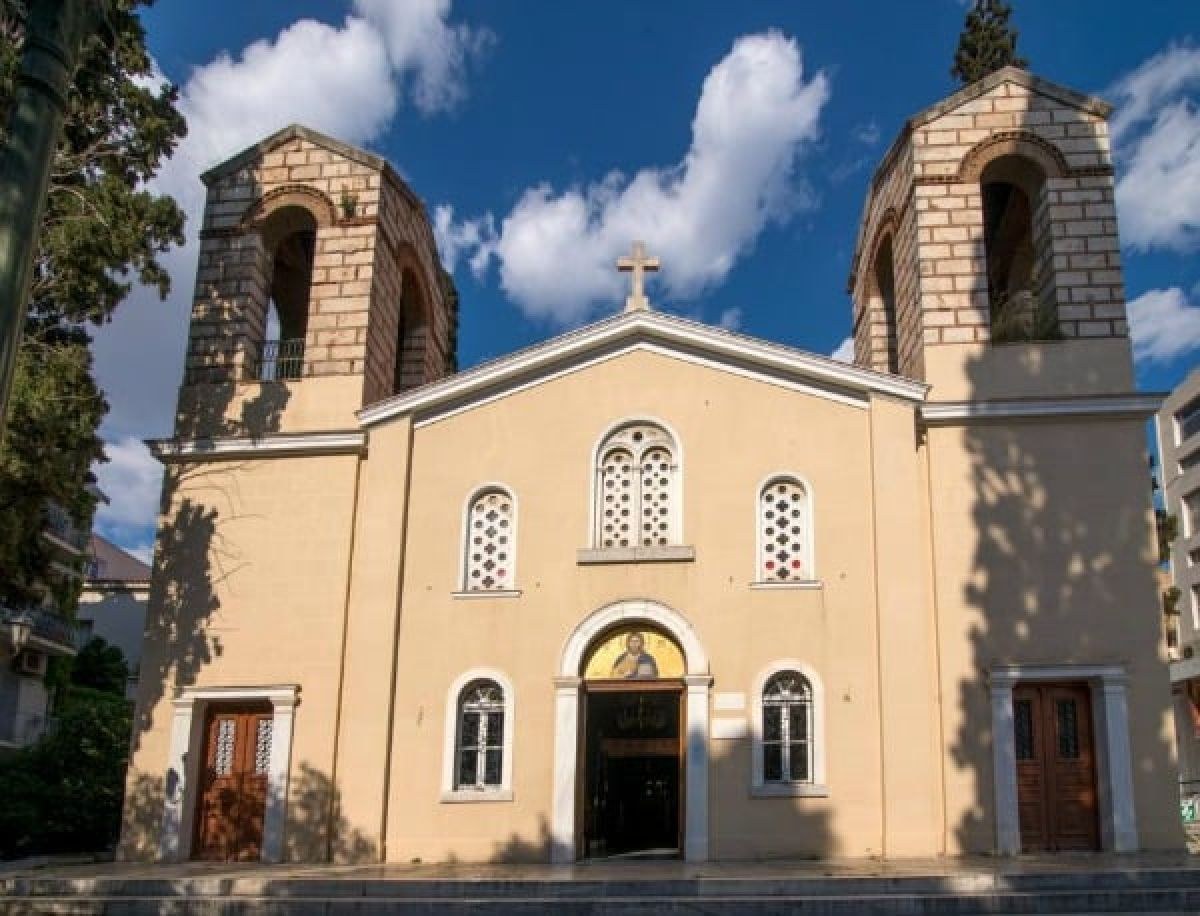 Ιερός Ναό Μεταμόρφωσης του Σωτήρος στην Πλάκα