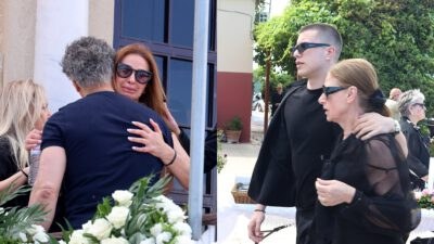 Μαστροκώστα κηδεία αδερφή μητέρα