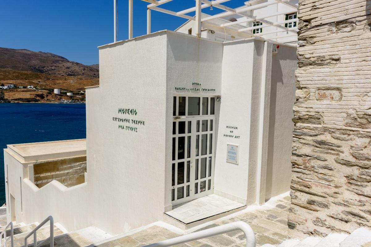 Άνδρος: Το κυκλαδίτικο νησί που θα σε κάνει να ερωτευτείς το καλοκαίρι ξανά