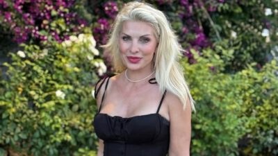 Η Ελένη Μενεγάκη στο Αμάλφι