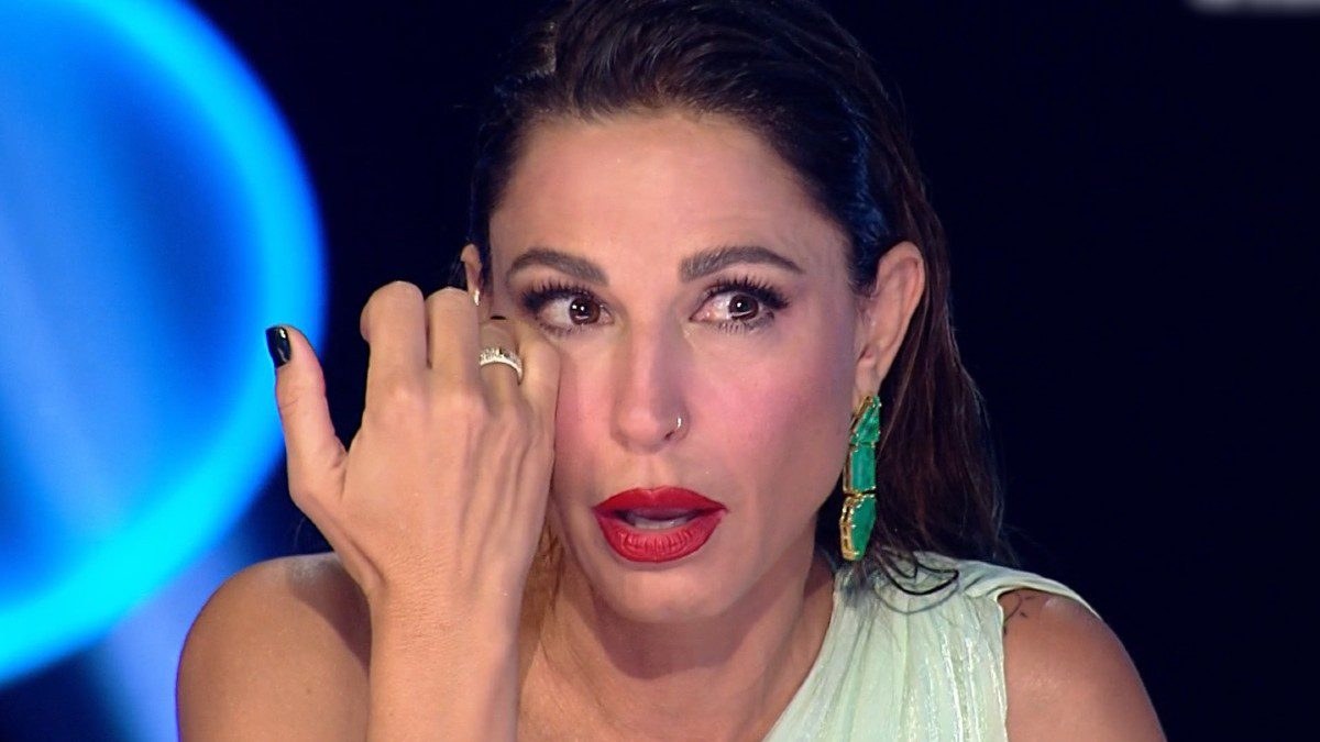 Τα δάκρυα της Κατερίνας Παπουτσάκη στο YFSF