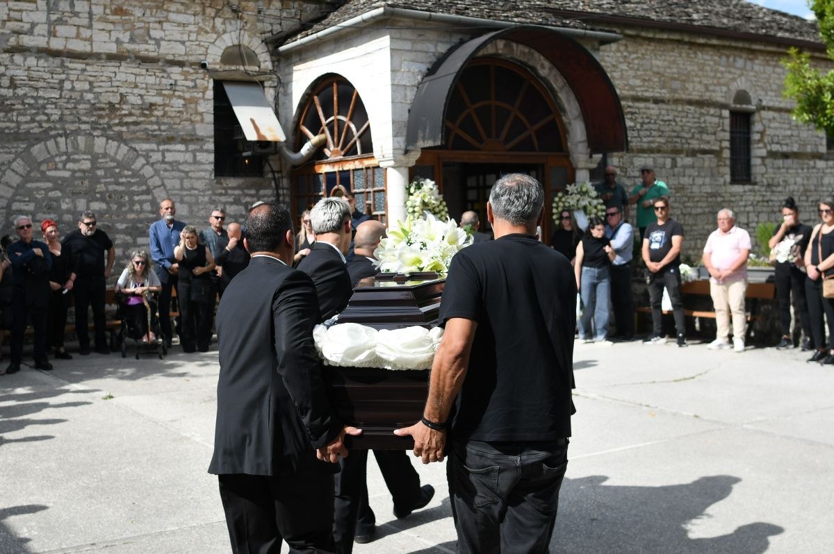 Κηδεία Μάριος Οικονόμου