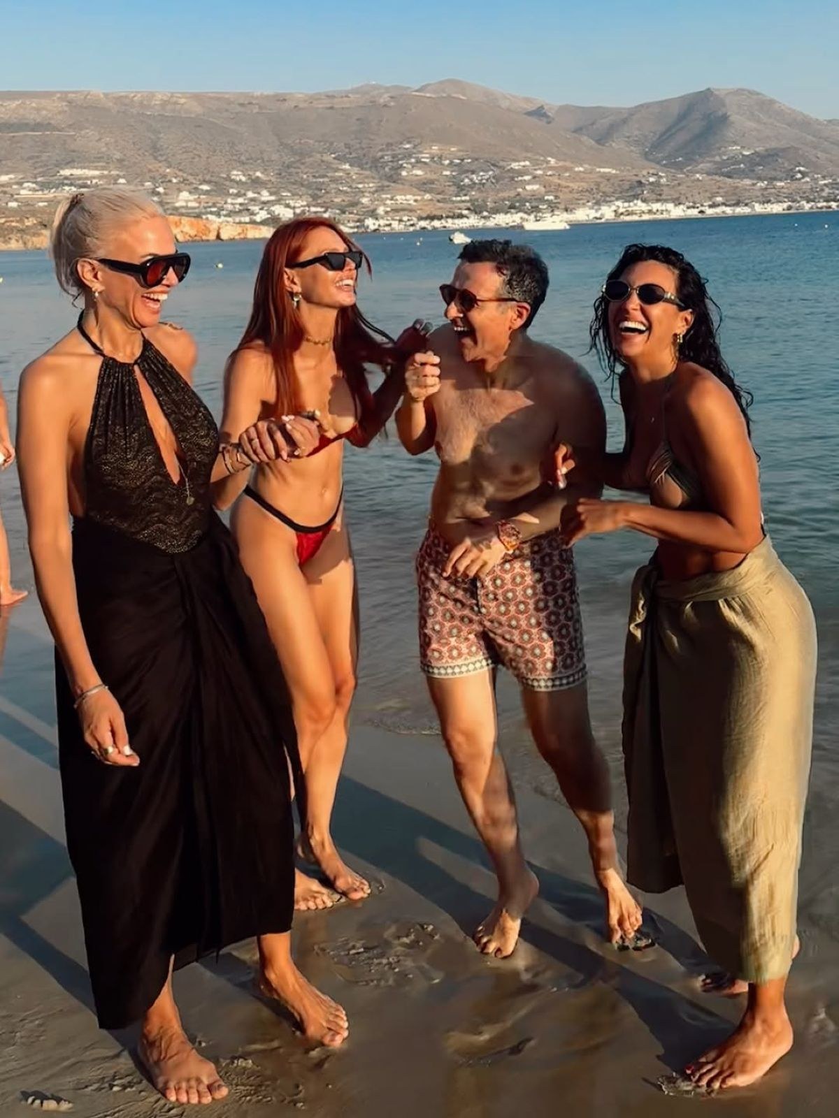 Φωτογραφίες από το pre-wedding party της Αθηνάς Οικονομάκου