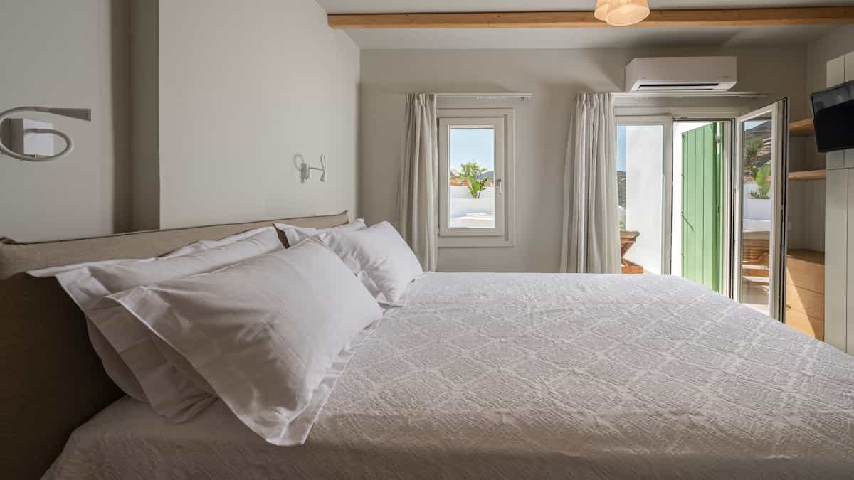 Castello Amorgos Suites: Η επιτομή του effortless-chic living στην αυθεντική Αμοργό