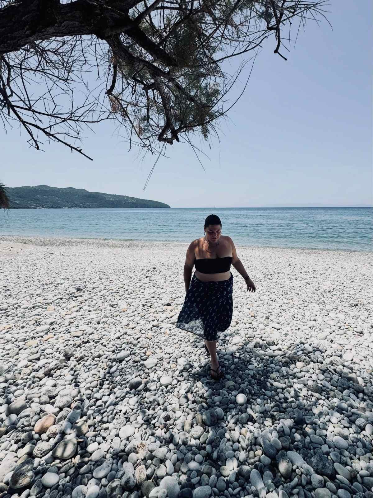 Η Δανάη Μπάρκα με μαγιό
