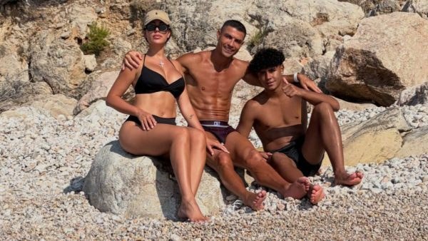 Ο Κριστιάνο Ρονάλντο με την Χορχίνα και τον γιο του