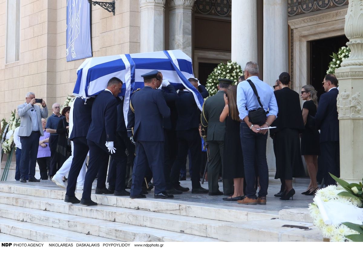 Η κηδεία του Γιάννη Βαρβιτσιώτη