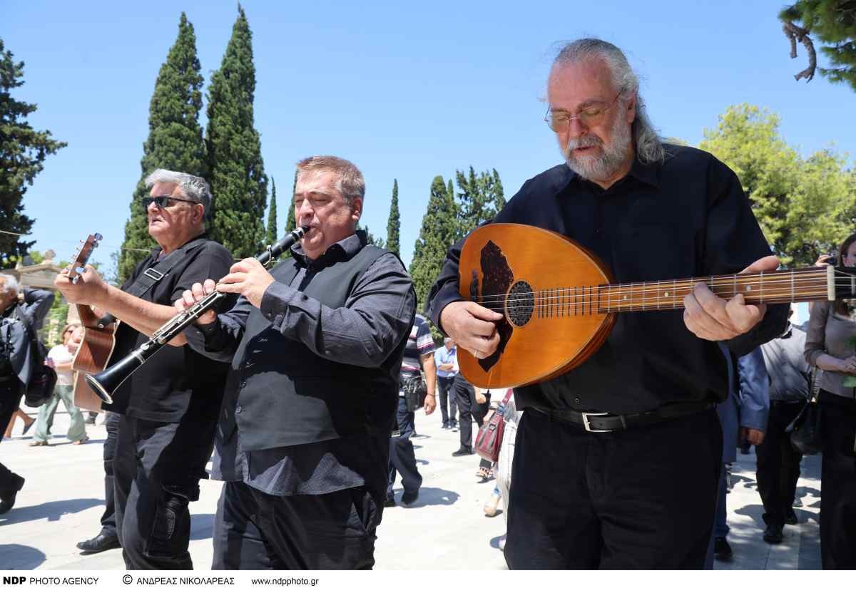 Κηδεία Λάκη Χαλκιά