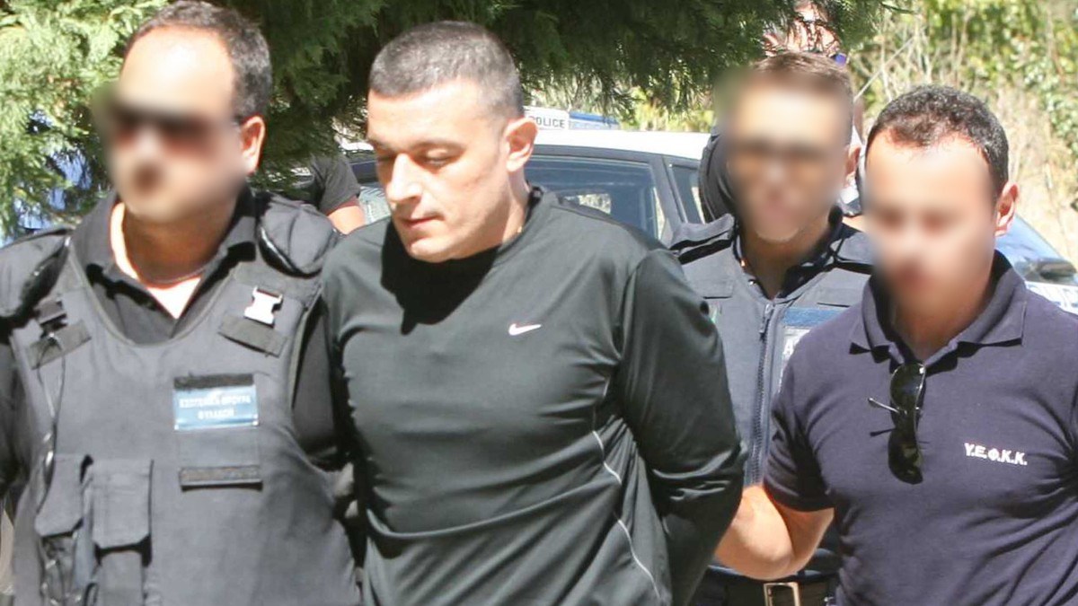 Αλκέτ Ριζάι