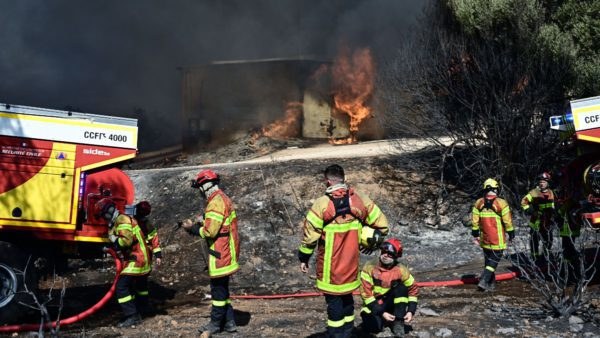 Φωτιά στον Κουβαρά
