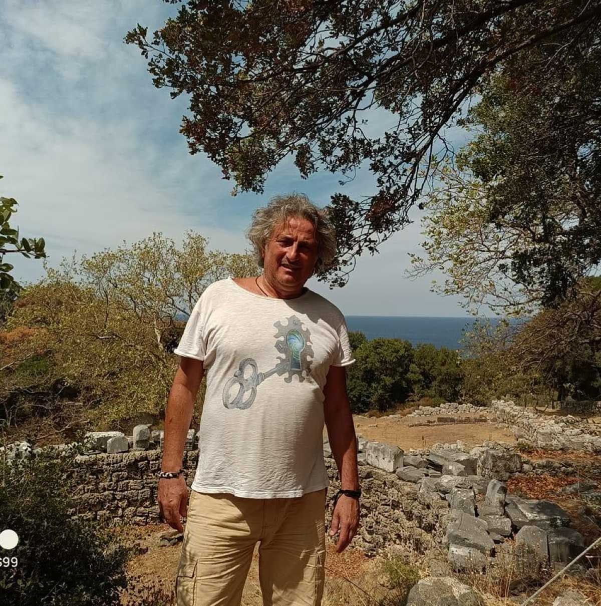 Νάσος Κομιανός