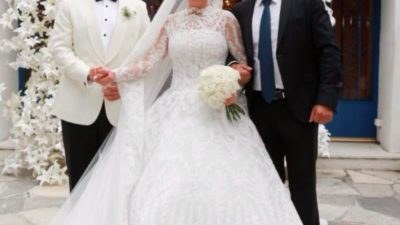 Παντρεύτηκε η κόρη του Γιάννης Βρούτση